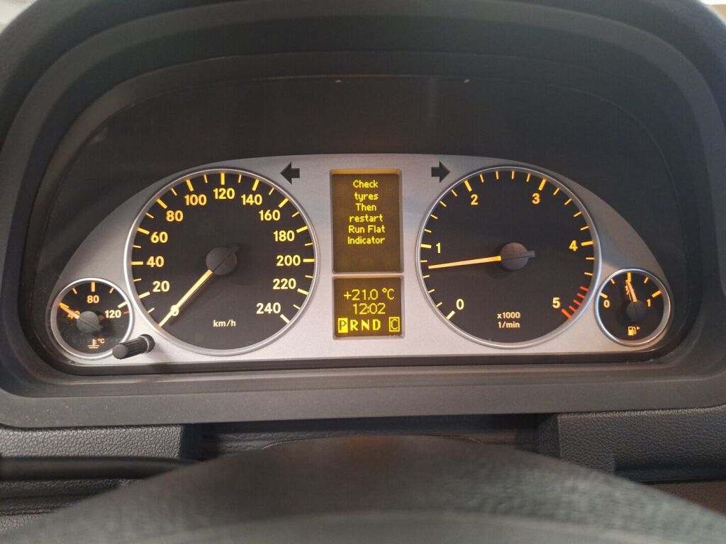 Mercedes-Benz A 2008 Musta