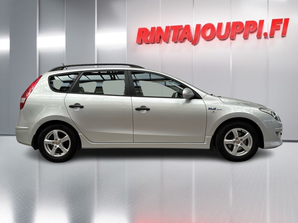 Hyundai i30 2011 Hopea