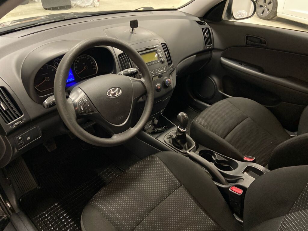 Hyundai i30 2012 Musta