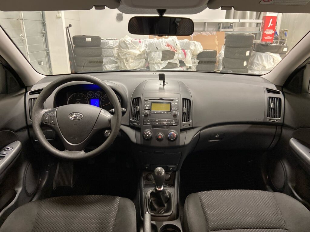 Hyundai i30 2012 Musta