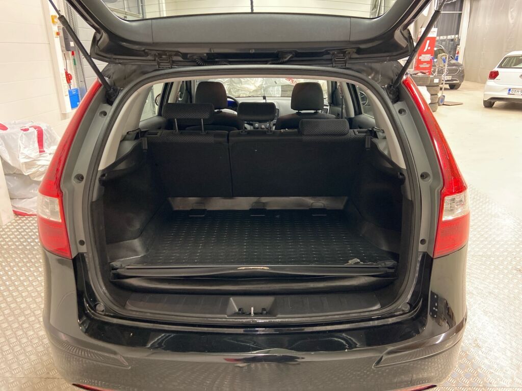 Hyundai i30 2012 Musta