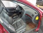 Volvo V70 2004 Punainen