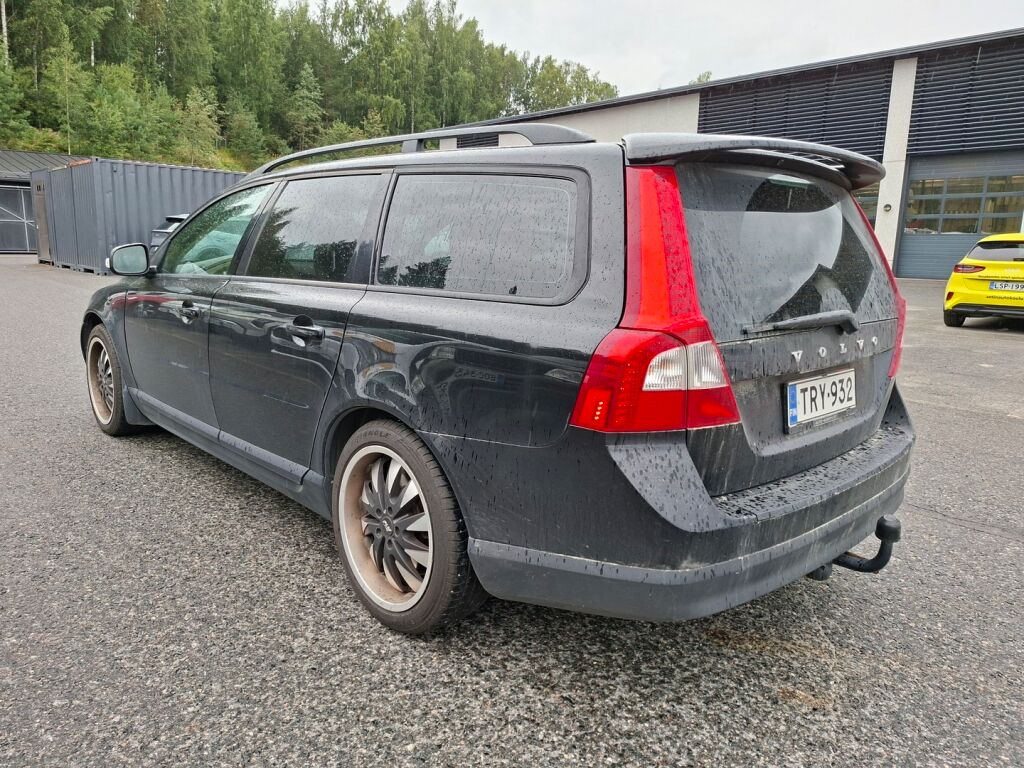 Volvo V70 2008 Musta