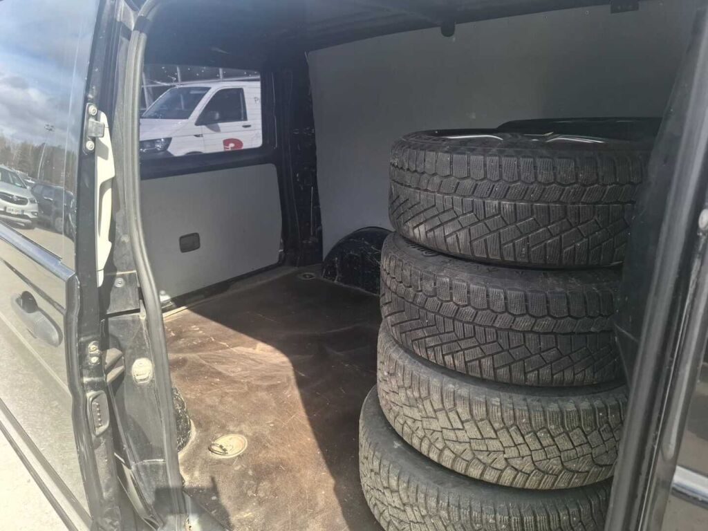 Mercedes-Benz Vito 2010 Musta