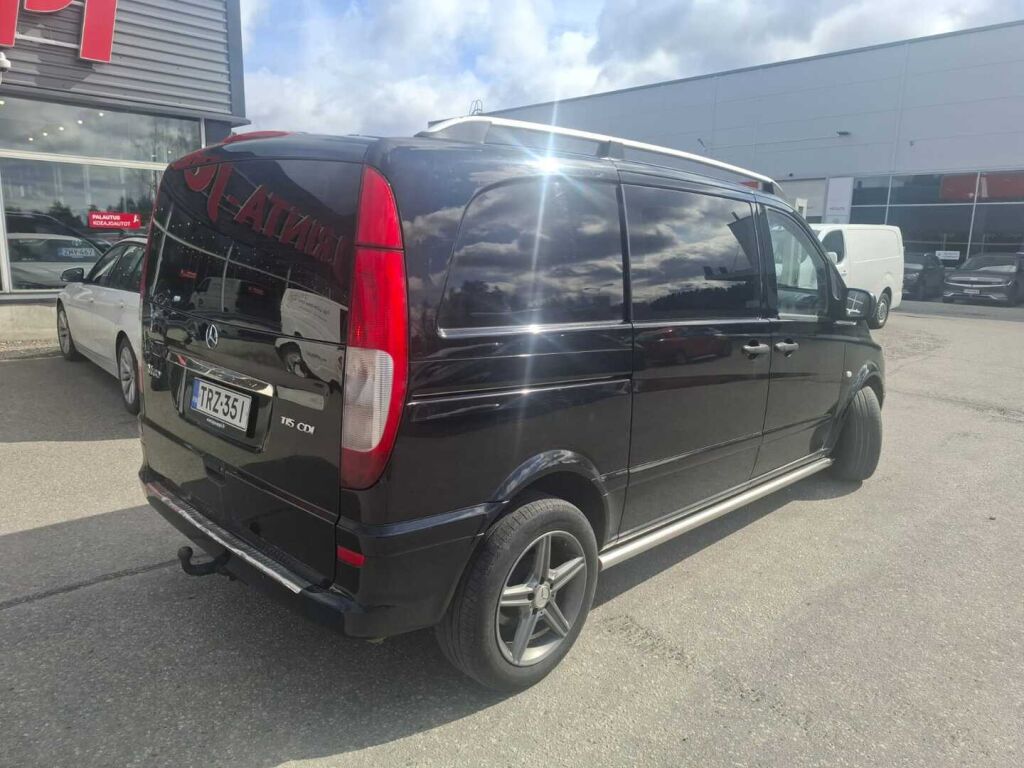 Mercedes-Benz Vito 2010 Musta