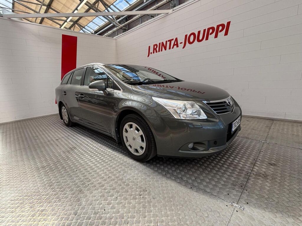 Toyota Avensis 2010 Vihreä