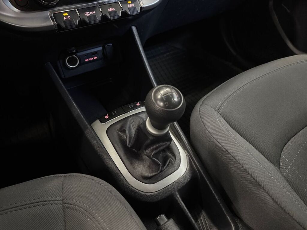 Kia Rio 2012 Ruskea (beige)