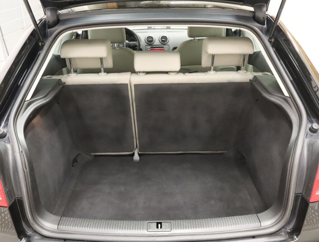 Audi A3 2010 Musta