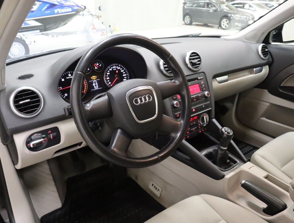 Audi A3 2010 Musta