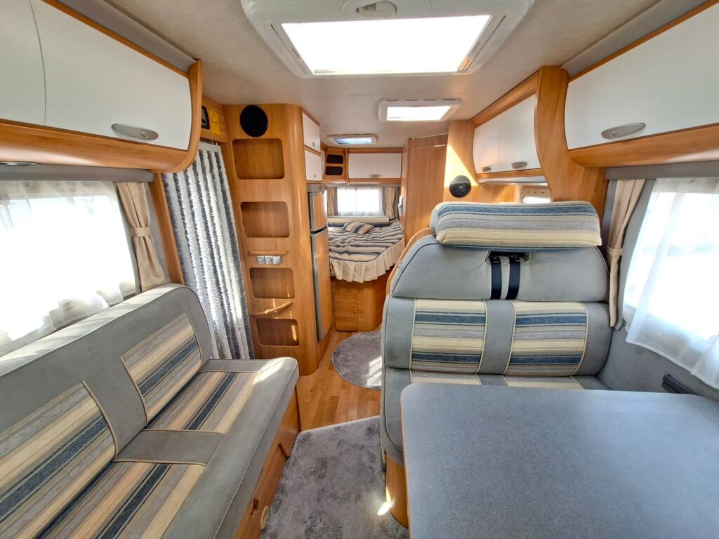 Adria Coral Plus 650 SP 2007 Valkoinen