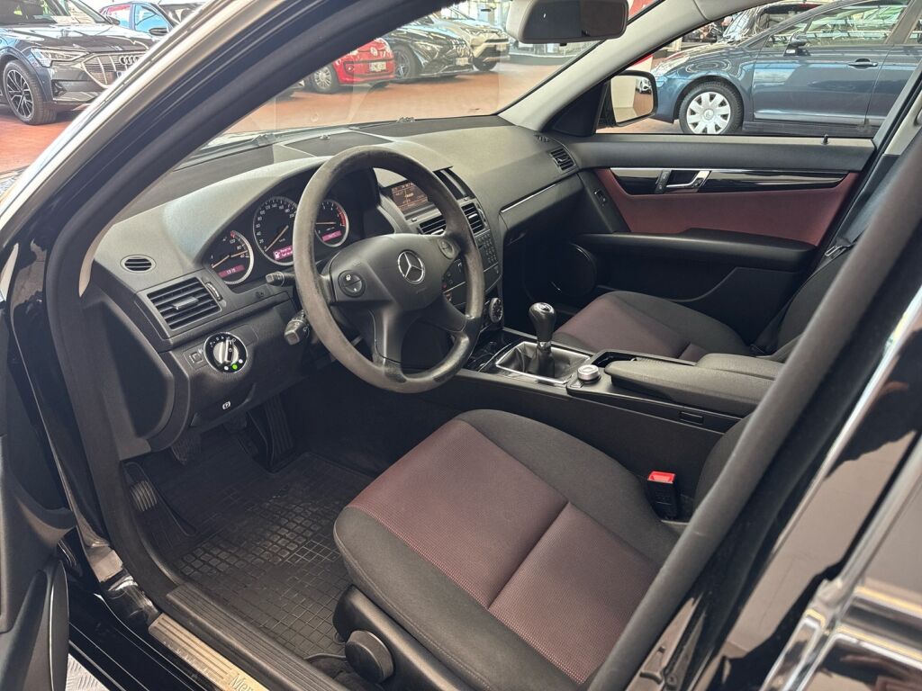 Mercedes-Benz C 2008 Musta