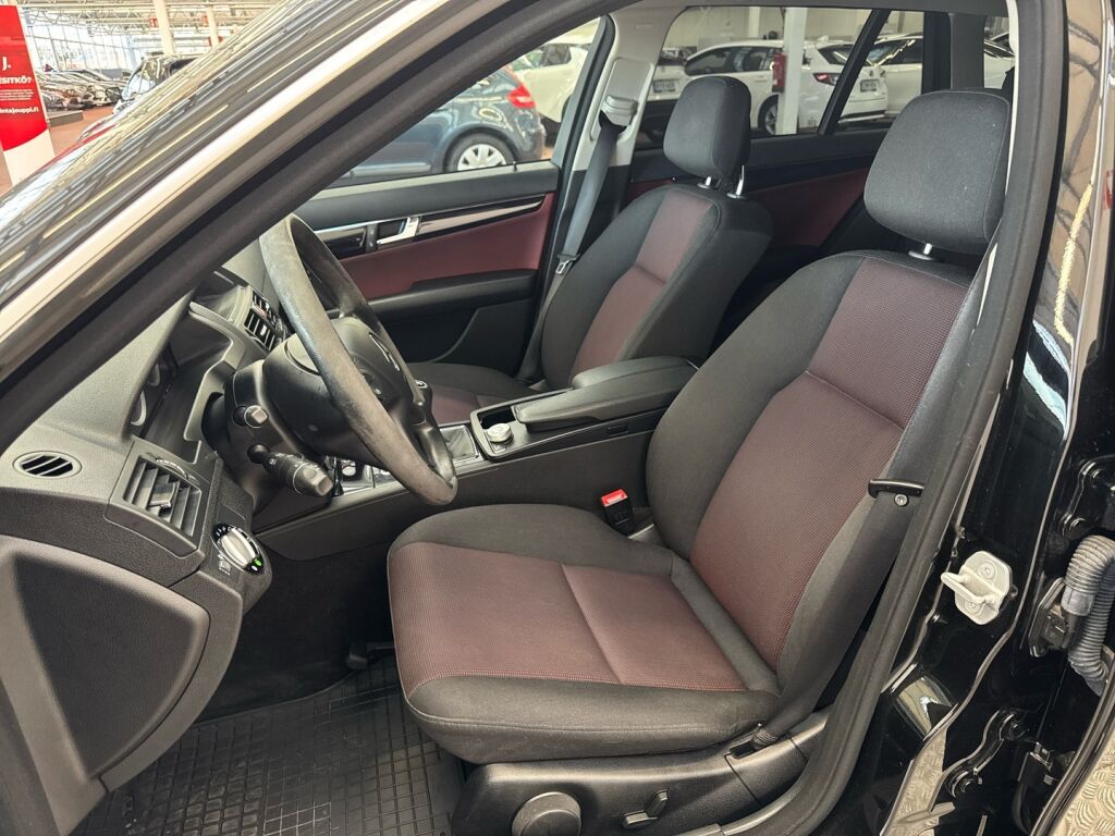 Mercedes-Benz C 2008 Musta