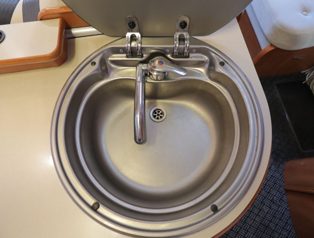 Hobby TOSCANA D 650 FLC 2008 Valkoinen