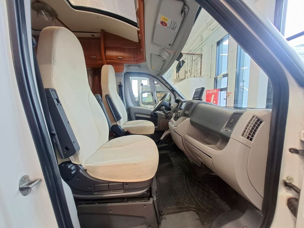 Hobby TOSCANA D 650 FLC 2008 Valkoinen