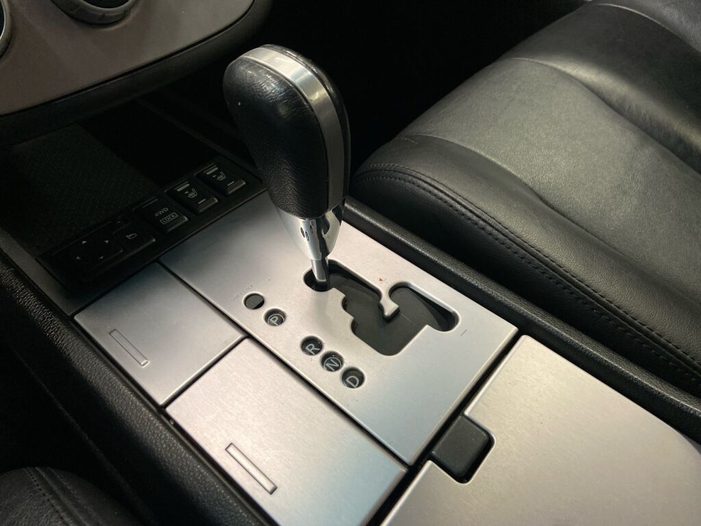 Nissan Murano 2008 Keltainen