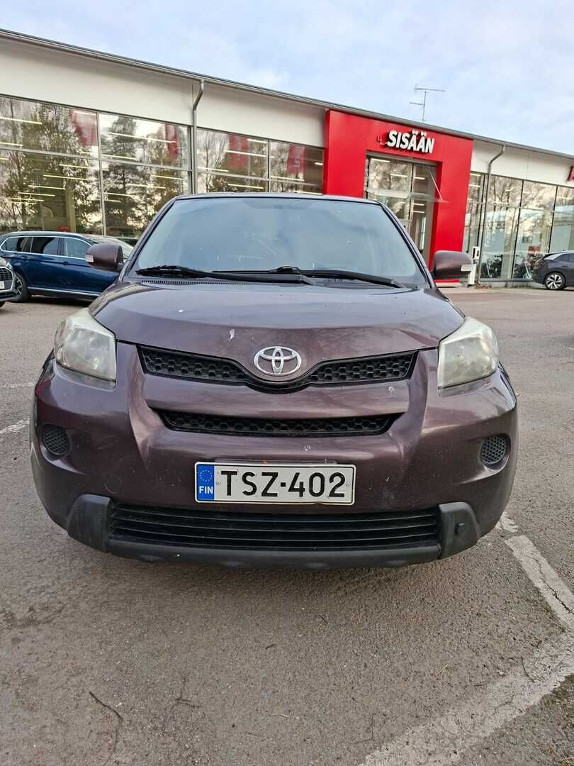 Toyota Urban Cruiser 2010 Violetti