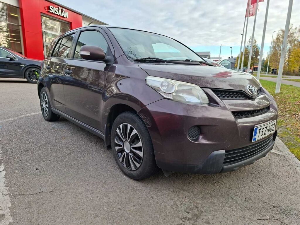 Toyota Urban Cruiser 2010 Violetti