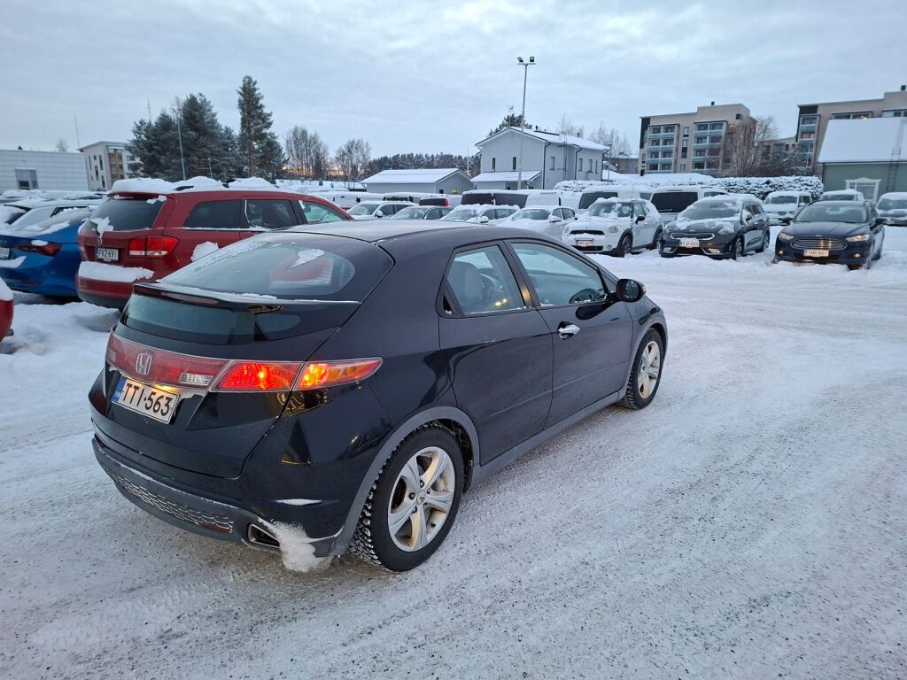 Honda Civic 2006 Musta