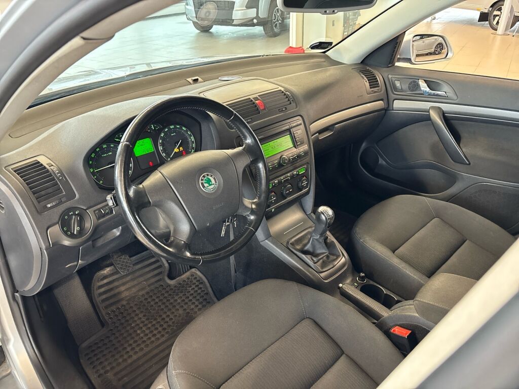 Skoda Octavia 2008 Harmaa