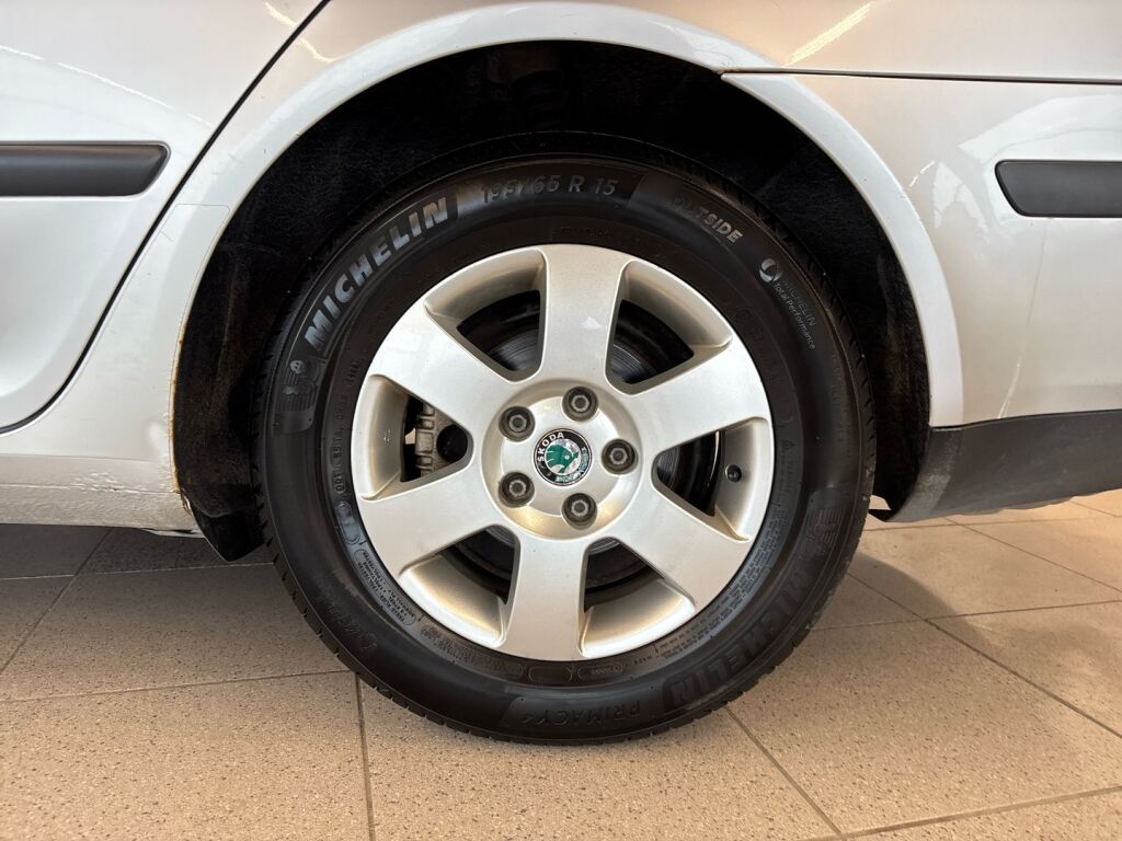 Skoda Octavia 2008 Harmaa