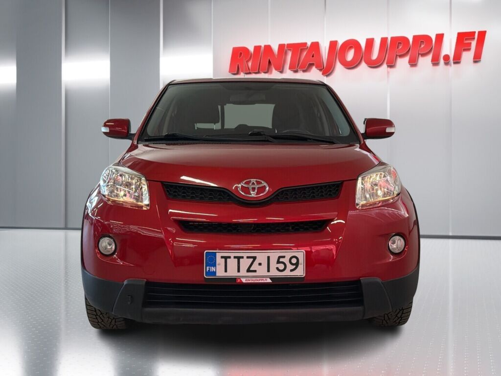 Toyota Urban Cruiser 2010 Punainen