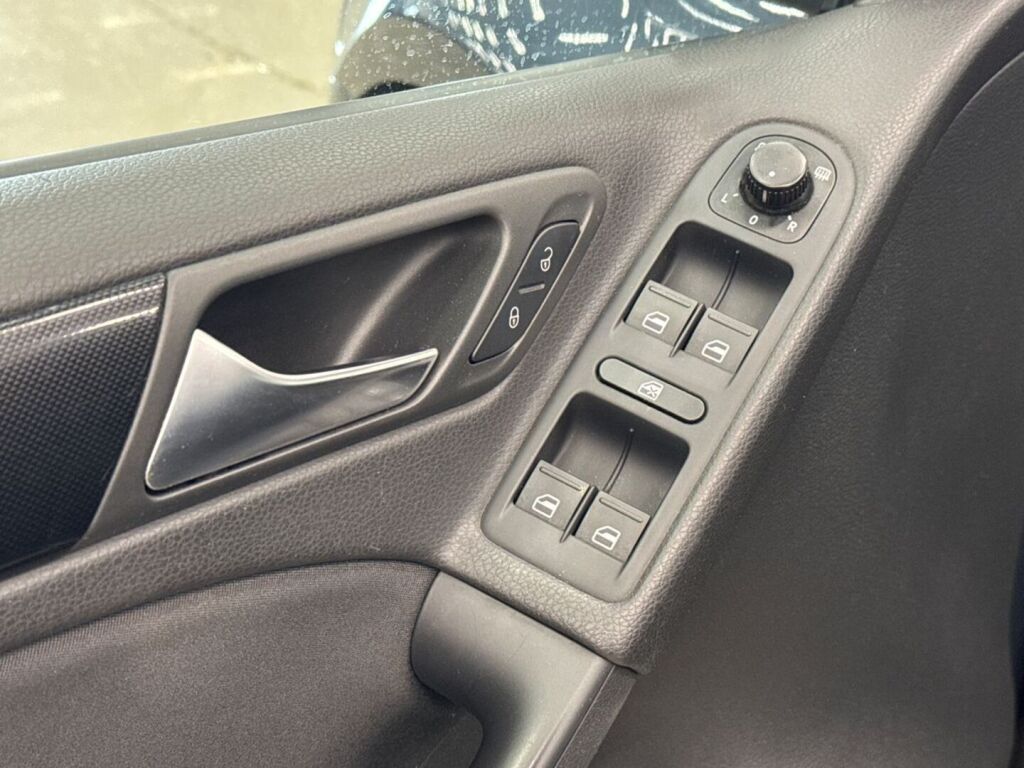 Volkswagen Golf 2010 Sininen