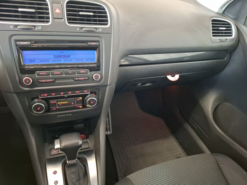 Volkswagen Golf 2010 Sininen