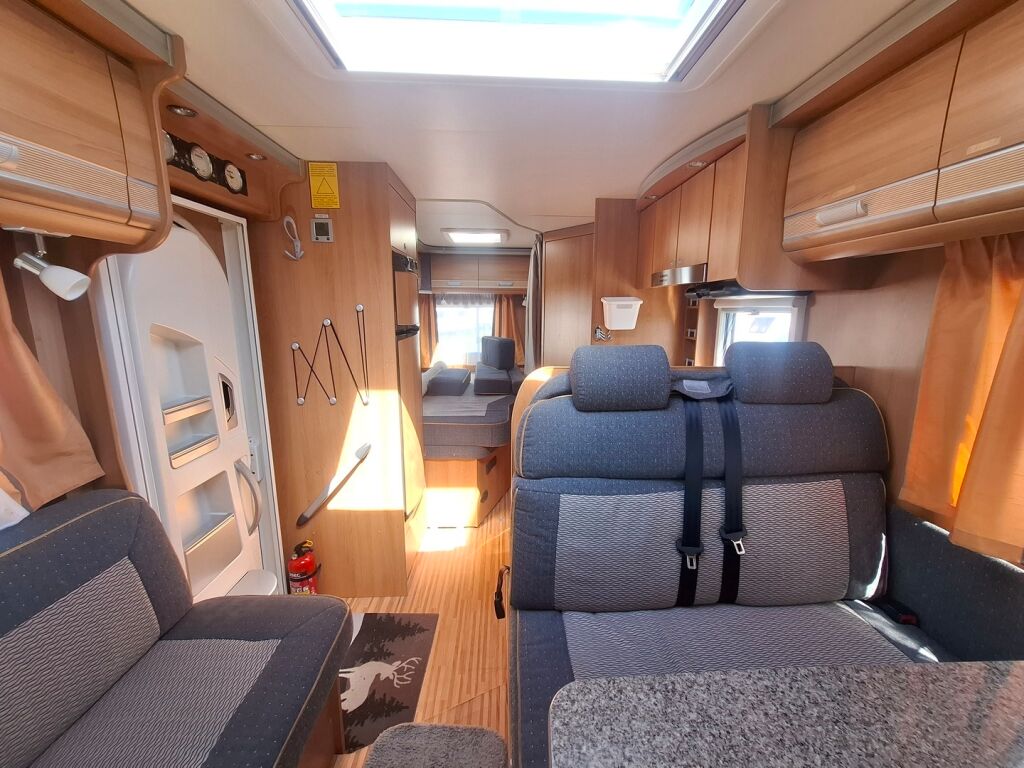 Dethleffs Advantage T6501 B 2010 Valkoinen