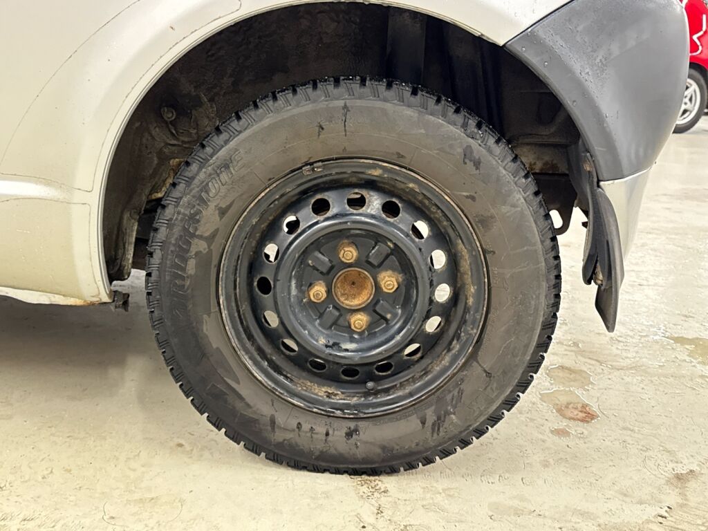 Toyota Yaris 2003 Hopea