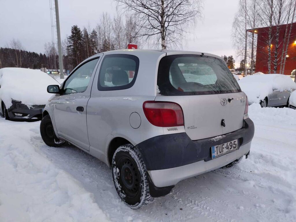 Toyota Yaris 2003 Hopea