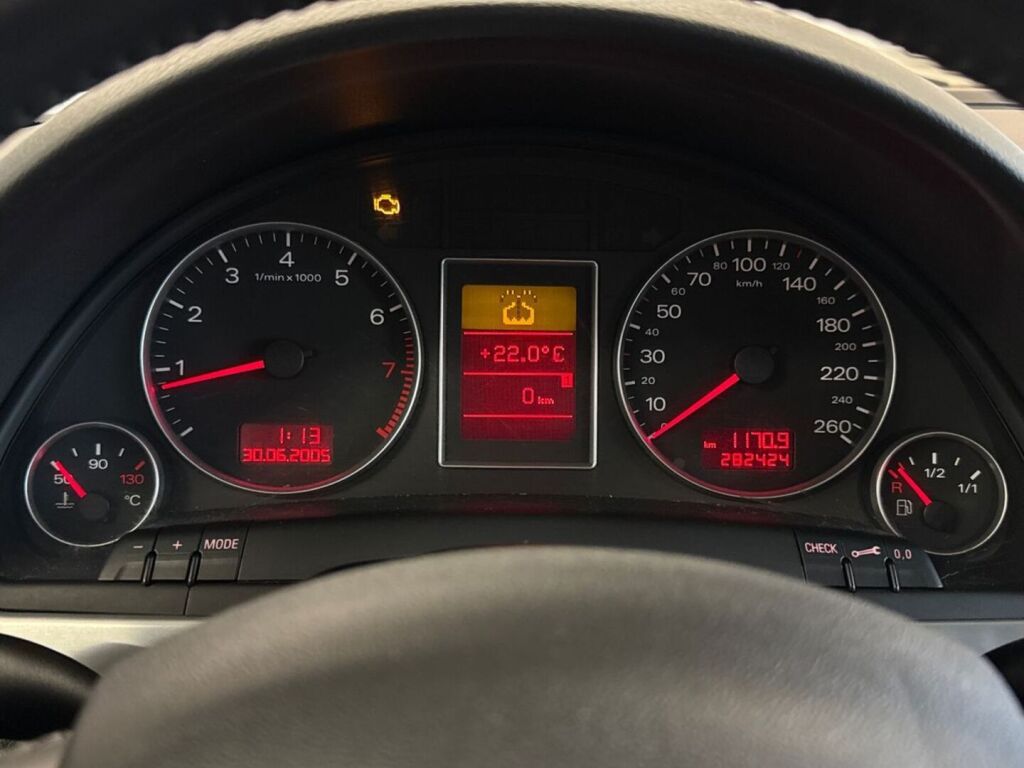 Audi A4 2006 Punainen