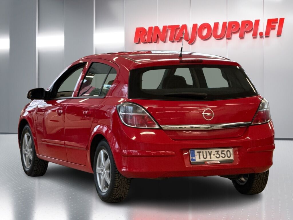 Opel Astra 2009 Punainen
