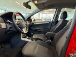 Opel Astra 2009 Punainen