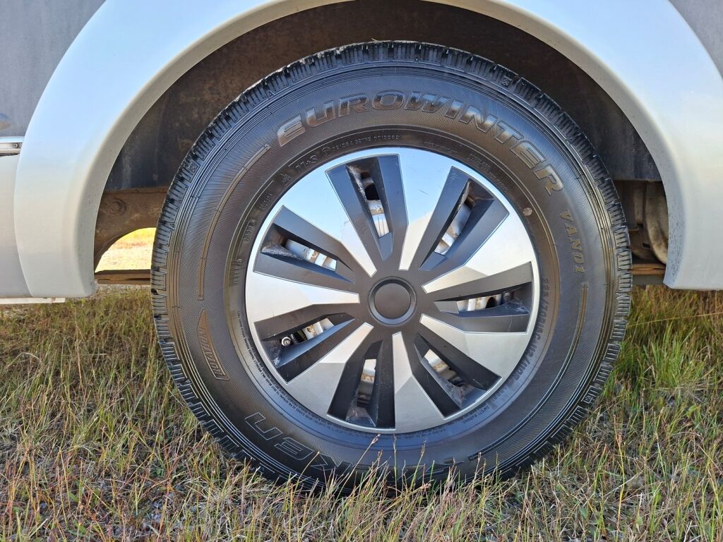 Hobby Toscana D 650 FLC 2009 Valkoinen