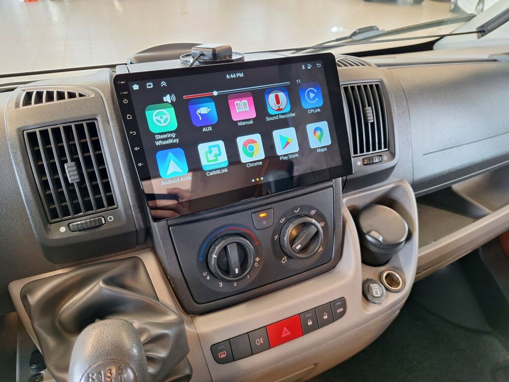 Pössl 2 WIN 600 2009 Oranssi