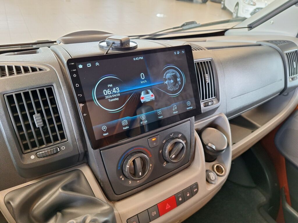 Pössl 2 WIN 600 2009 Oranssi