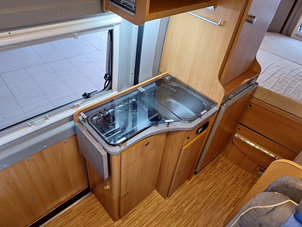 Pössl 2 WIN 600 2009 Oranssi