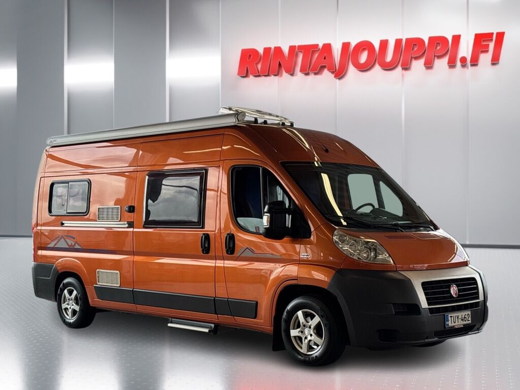 Pössl 2 WIN 600 2009 Oranssi