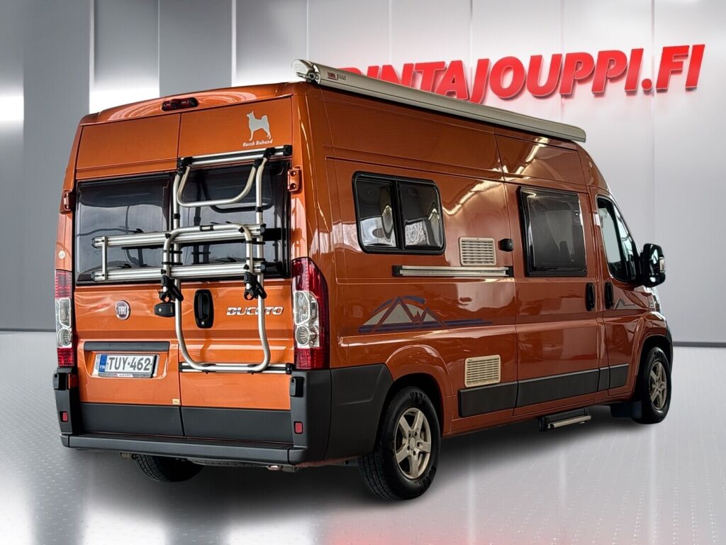 Pössl 2 WIN 600 2009 Oranssi