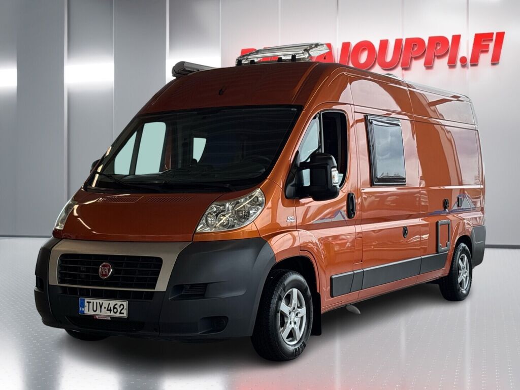 Pössl 2 WIN 600 2009 Oranssi