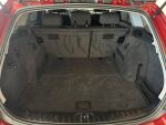 BMW 318 2012 Punainen