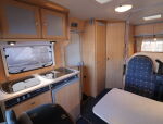 Dethleffs ADVANTAGE T5841 ALDE 2004 Valkoinen