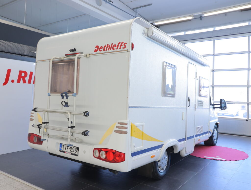 Dethleffs ADVANTAGE T5841 ALDE 2004 Valkoinen
