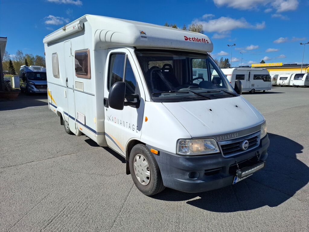 Dethleffs ADVANTAGE T5841 2004 Valkoinen