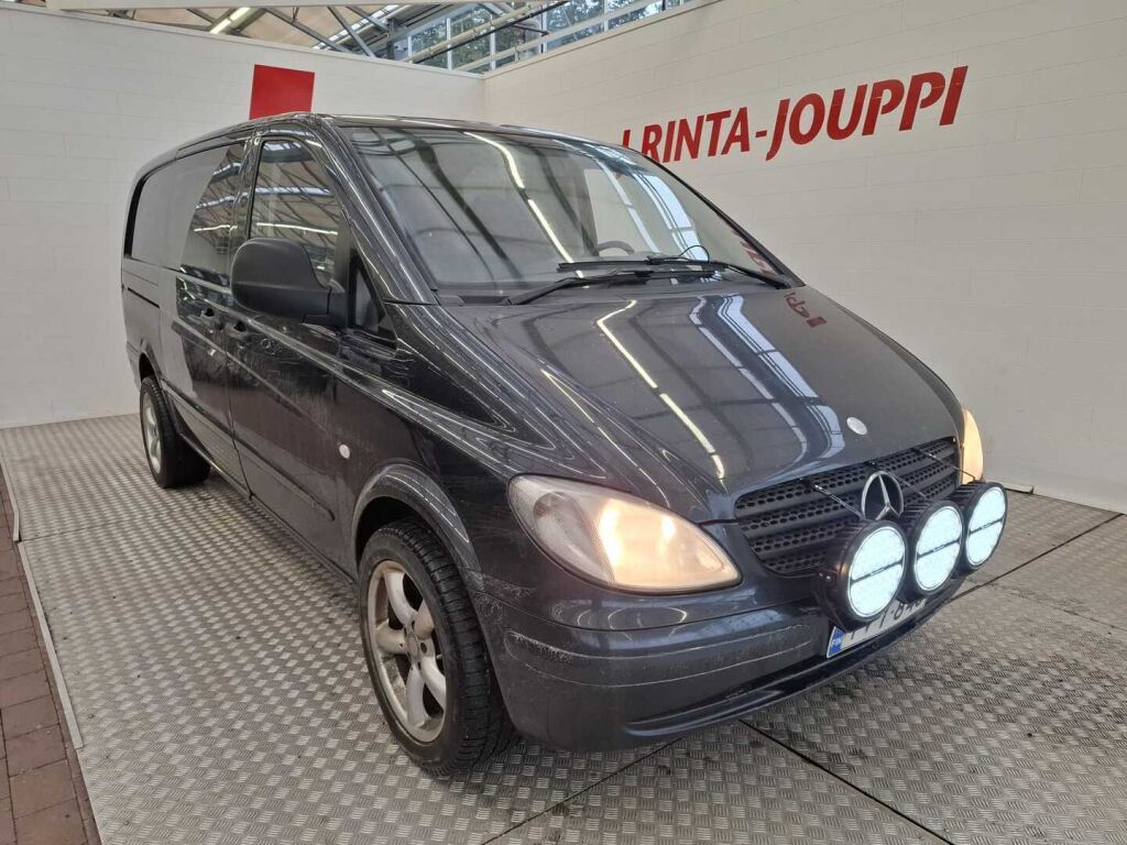 Mercedes-Benz Vito 2007 Musta
