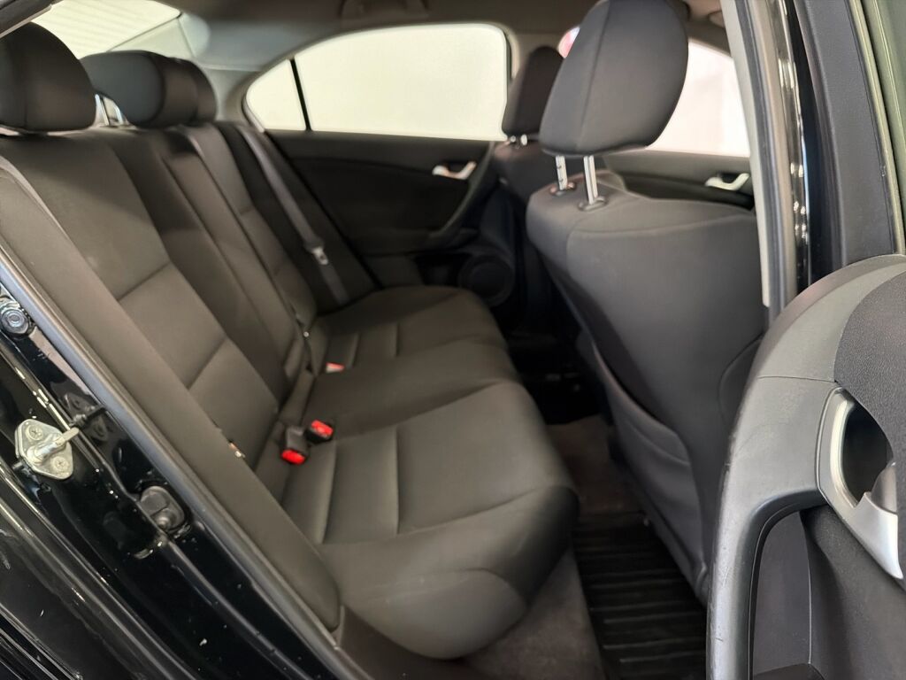 Honda Accord 2012 Musta