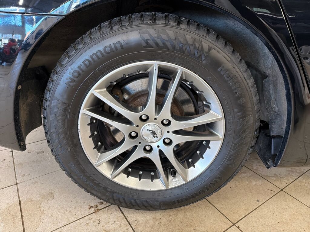 Honda Accord 2012 Musta