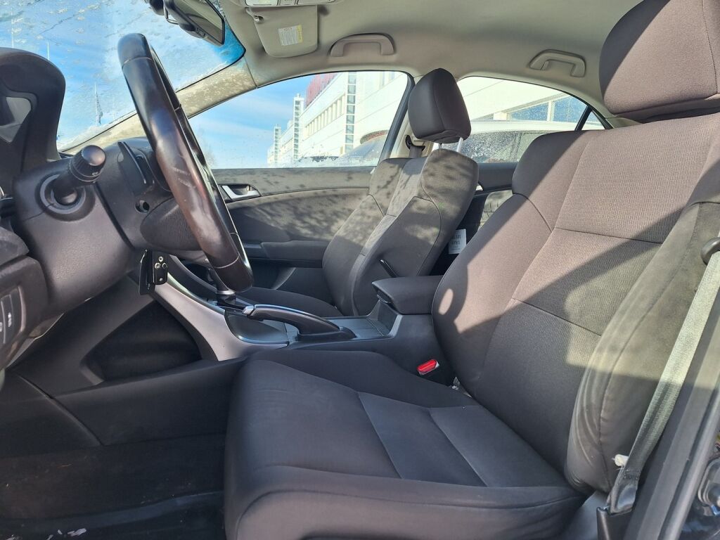 Honda Accord 2012 Musta