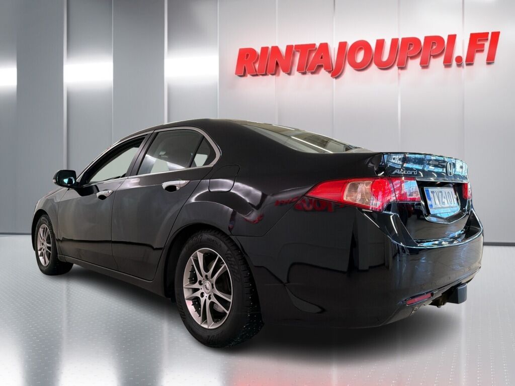 Honda Accord 2012 Musta