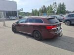 Toyota Avensis 2012 Punainen